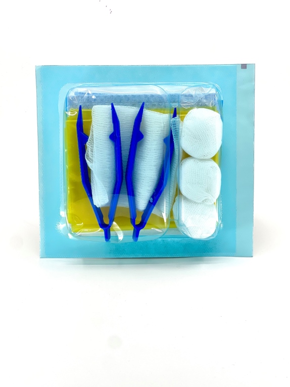 סט החלפת תחבושת משופר עם משטח סטרילי+פינצטות (492)