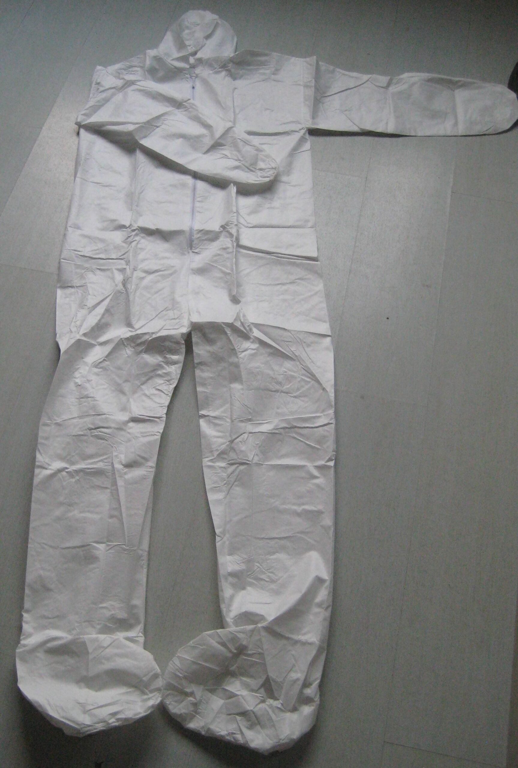 סרבל לבן אל בד ח"פ 25 גר' + כובע מצופה PP COVERALL DKRXXL30003