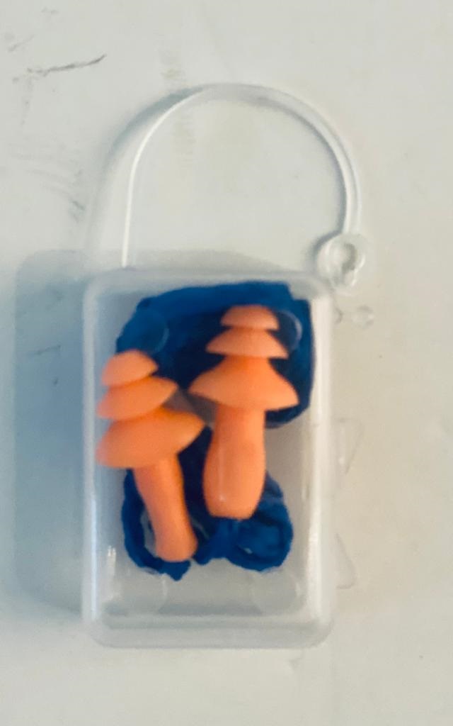 אטמי אוזנים סיליקון כתום עם שרוך כחול בקופסה שקופה 29dB DKR113
